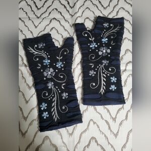 RISING TIDE EMBROIDERED COTTON NAVY JASMINE FINGERLESS GLOVES ONE SIZE